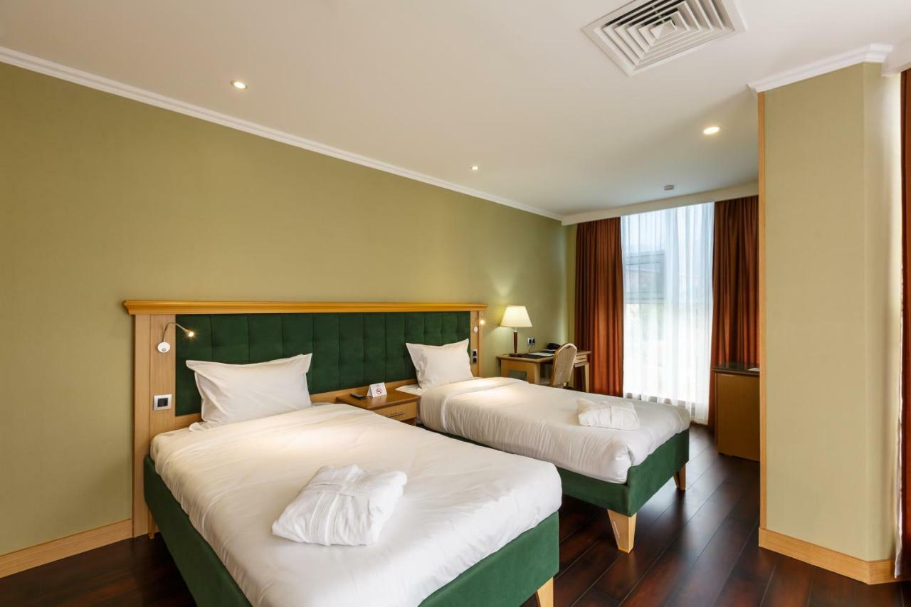 Shera Park Boutique Hotel Αλμάτι Εξωτερικό φωτογραφία